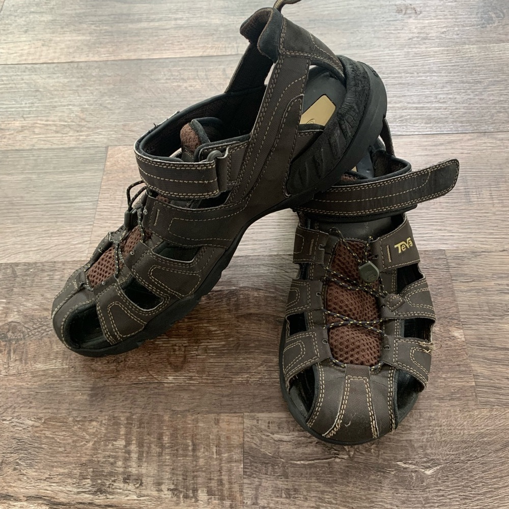 Teva brown leather fisherman hiking sandals men's size 12